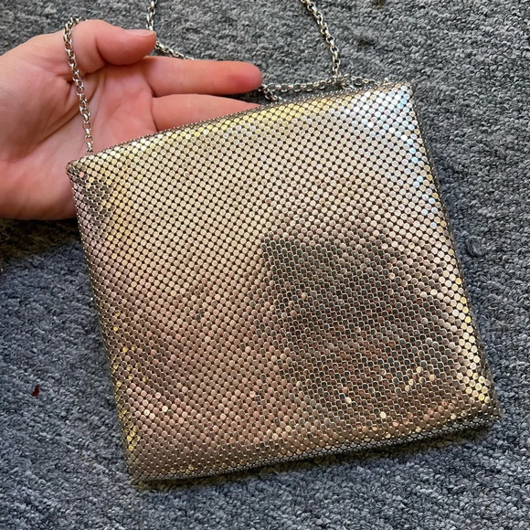Vintage 70s Whiting & Davis Metal Mesh Purse - Picture 2 of 6